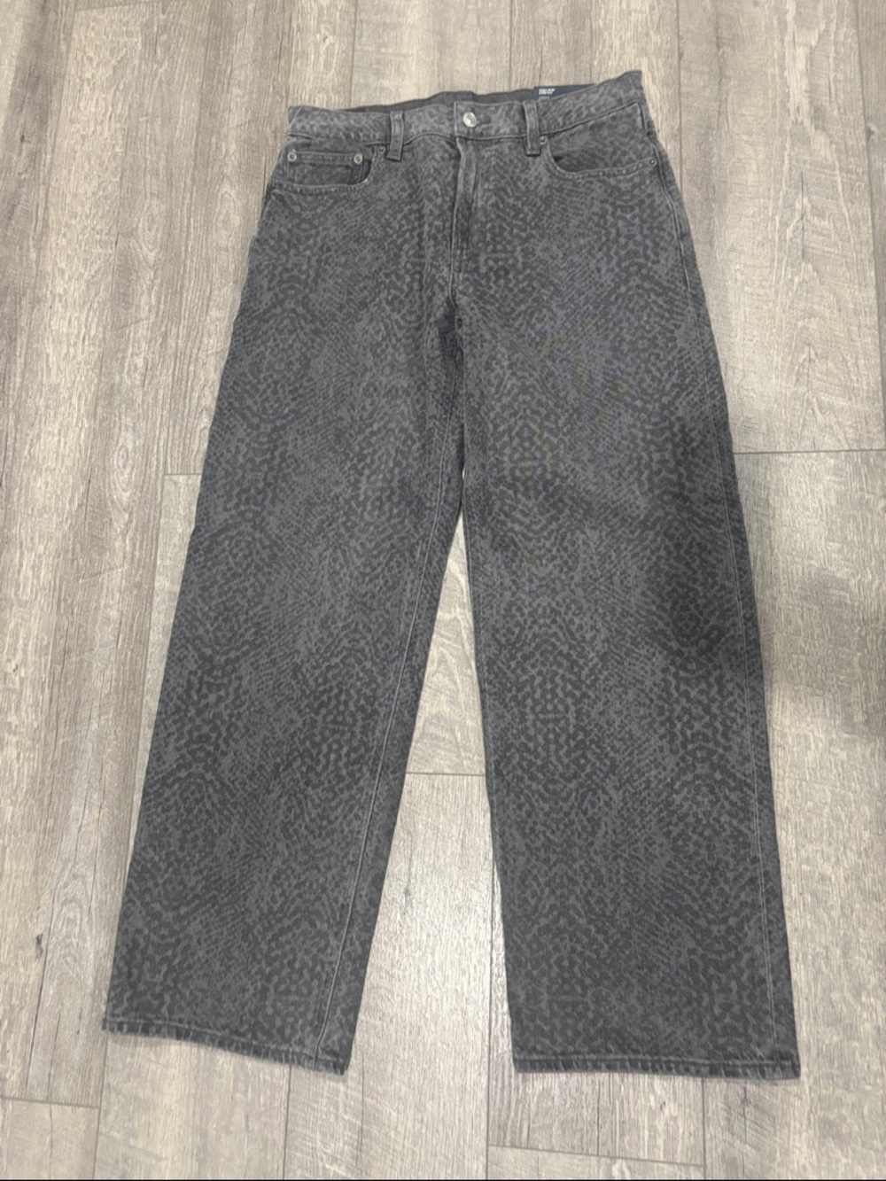 Charcoal Gray Patterned Wide Leg Jeans **ZIPPER DEFECT see pics
